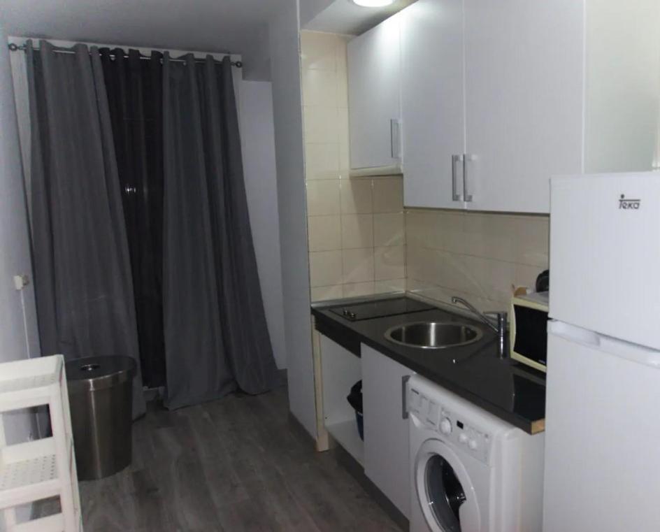 Estudio En Plaza Vara Del Rey Madrid Buitenkant foto